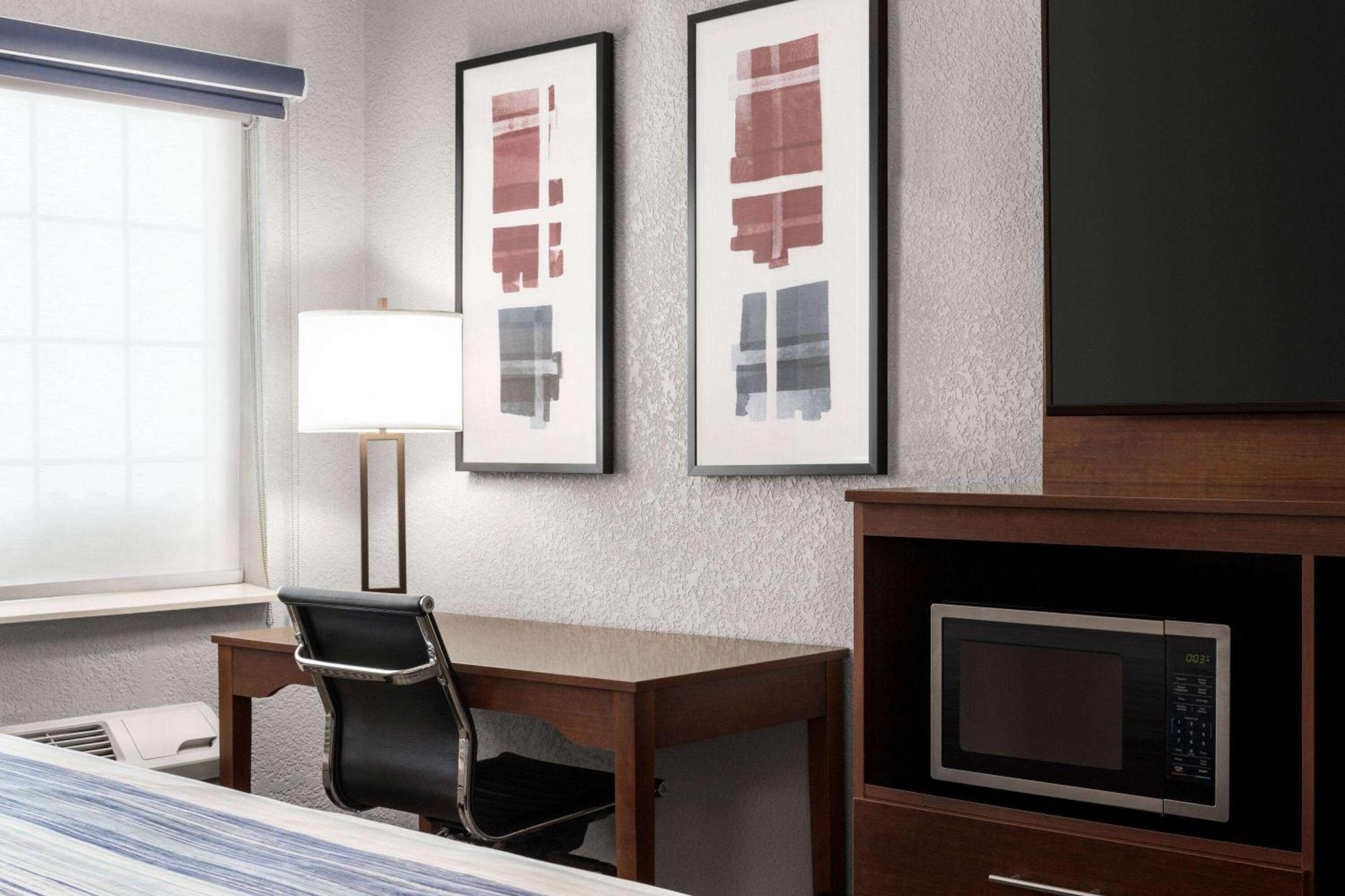 Americinn By Wyndham Williamsburg Exterior foto
